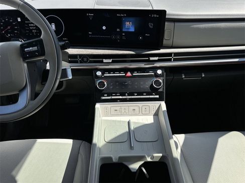 Used 2025 Hyundai Santa Fe Calligraphy image 13