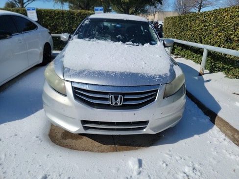 Used 2011 Honda Accord LX image 2