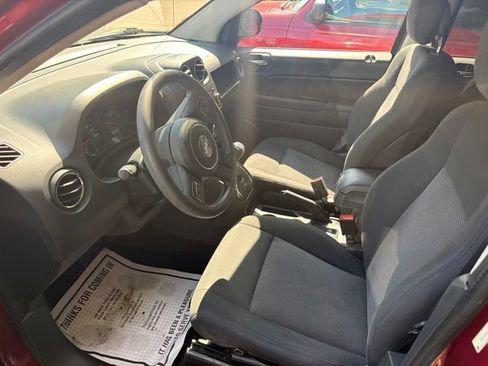 Used 2012 Jeep Compass Sport AWD/4WD image 9