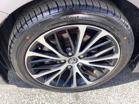 Used 2020 Toyota Camry SE w/ Carpet Mat Package FWD image 25