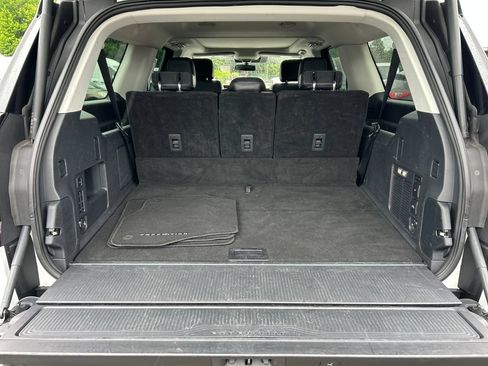 Used 2025 Ford Expedition Max Platinum AWD/4WD image 18