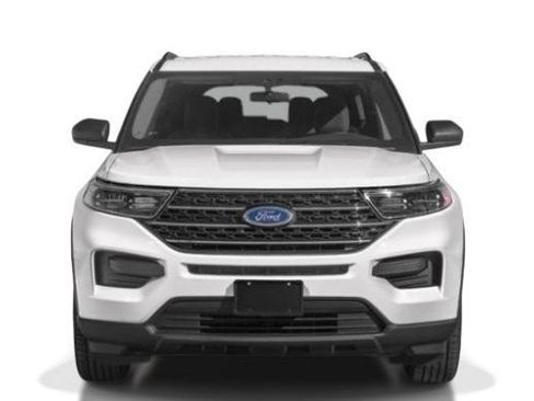 Certified 2023 Ford Explorer XLT w/ Equipment Group 202A AWD/4WD image 4