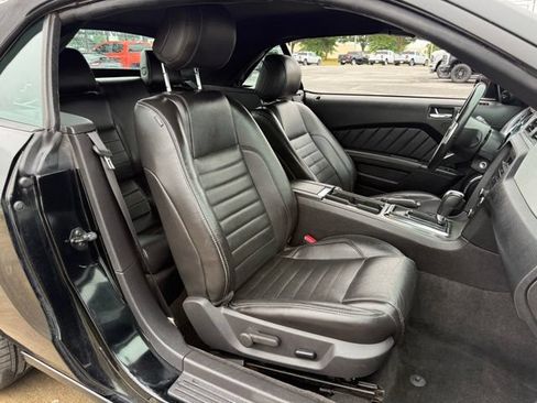 Used 2013 Ford Mustang GT Premium w/ Security Pkg RWD image 30