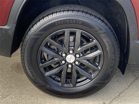 Used 2018 GMC Acadia SLT image 31