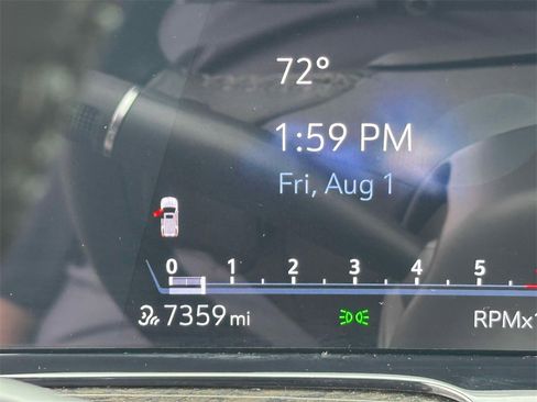 Used 2024 Cadillac Escalade Premium Luxury image 5