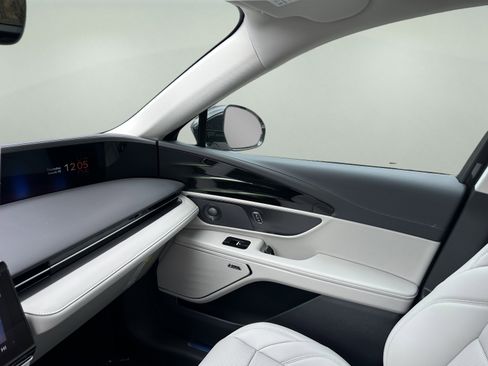 New 2026 Lincoln Nautilus Premier w/ Equipment Group 102A image 17