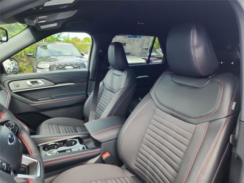 New 2025 Ford Explorer ST-Line w/ Premium Package image 14