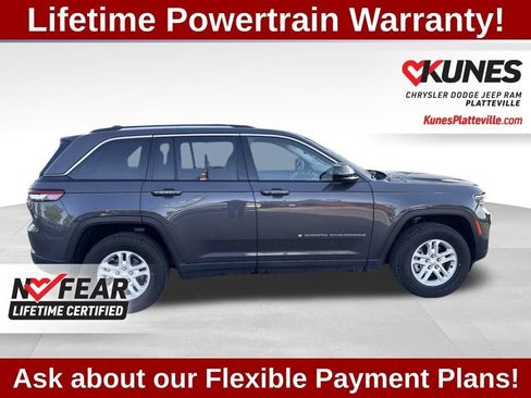 Used 2023 Jeep Grand Cherokee Laredo AWD/4WD image 4