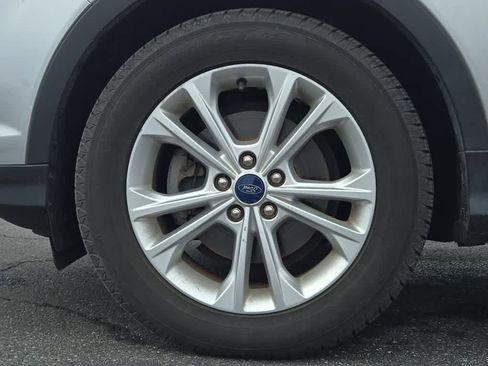 Used 2019 Ford Escape SEL image 6