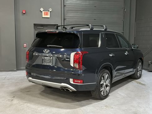 Used 2022 Hyundai Palisade Limited w/ Winter Package AWD/4WD image 4