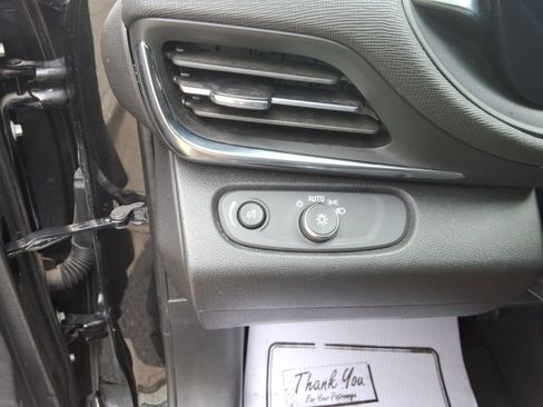 Used 2024 Buick Envista Preferred w/ Convenience I Package FWD image 20