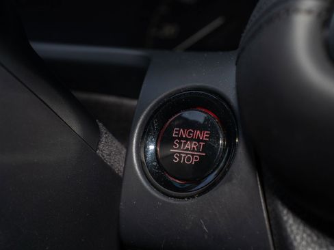 Certified 2023 Honda HR-V LX image 32