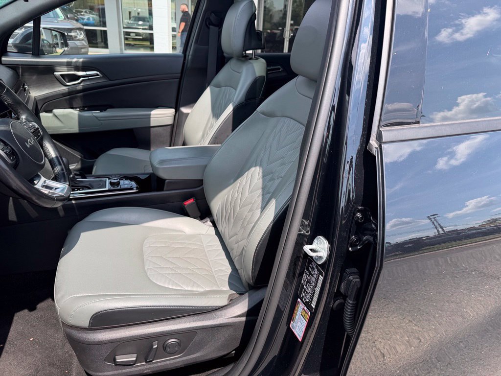 Used 2023 Kia Sportage X-Line w/ X-Line Premium Package AWD/4WD image 9