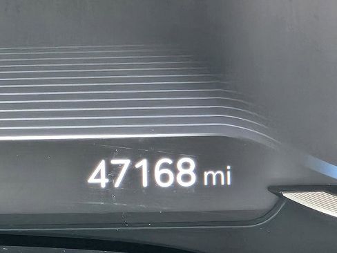 Used 2023 Genesis G80 2.5T image 29