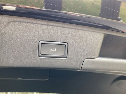 New 2026 Volkswagen Atlas Cross Sport SE image 28