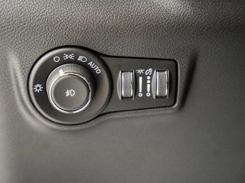 New 2026 Jeep Compass Limited image 39