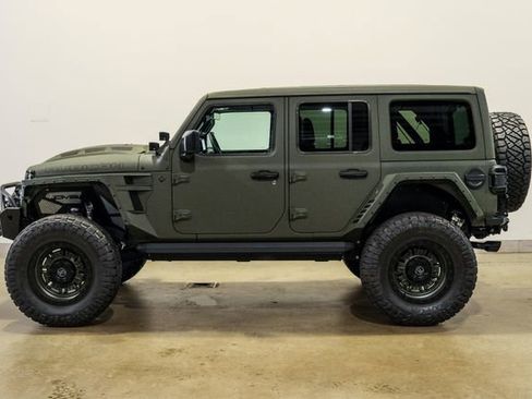 Used 2024 Jeep Wrangler Unlimited Rubicon w/ Technology Group AWD/4WD image 5