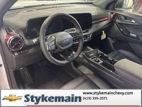 New 2026 Chevrolet Equinox RS w/ Convenience Package III AWD/4WD image 18