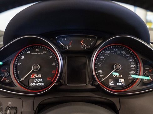 Used 2015 Audi R8 V10 w/ Full Leather Package image 13