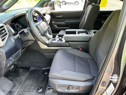 New 2025 Toyota Tundra SR5 w/ SR5 Convenience Package image 9