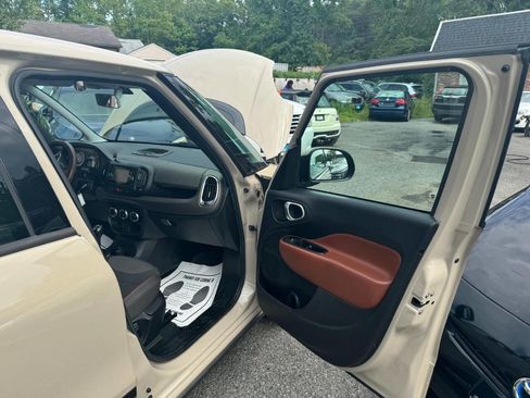 Used 2015 FIAT 500L Trekking image 30