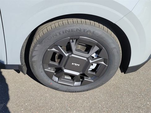 New 2026 Kia Carnival EX image 41