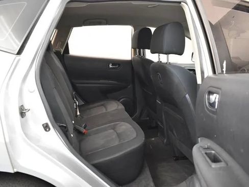 Used 2015 Nissan Rogue S w/ Convenience Package AWD/4WD image 18