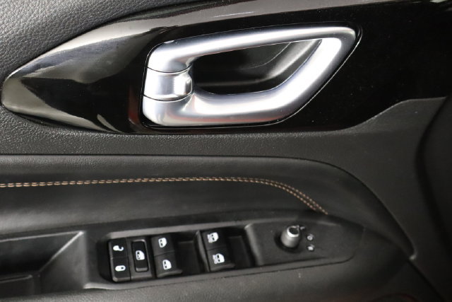 Used 2023 Jeep Compass Limited AWD/4WD image 19