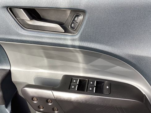 Used 2025 Ford Maverick XL w/ Equipment Group 102A image 23