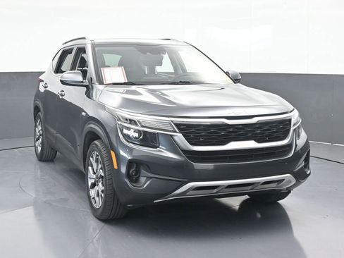 Used 2022 Kia Seltos EX image 9