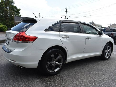 Used 2009 Toyota Venza AWD image 3