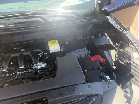 Used 2024 Nissan Pathfinder SV FWD image 37