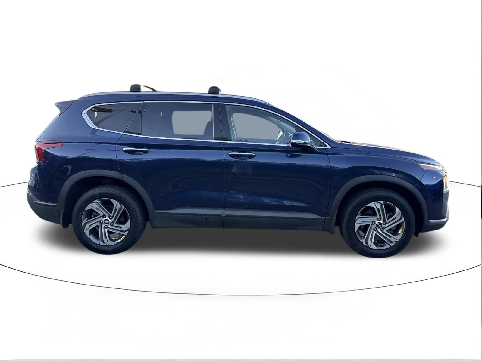 Used 2023 Hyundai Santa Fe SEL FWD image 2