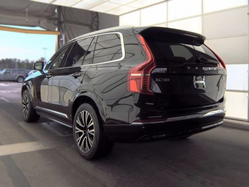 Used 2024 Volvo XC90 T8 Plus AWD/4WD image 2