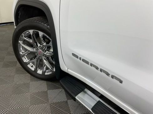 Used 2022 GMC Sierra 1500 SLT w/ SLT Premium Plus Package AWD/4WD image 42