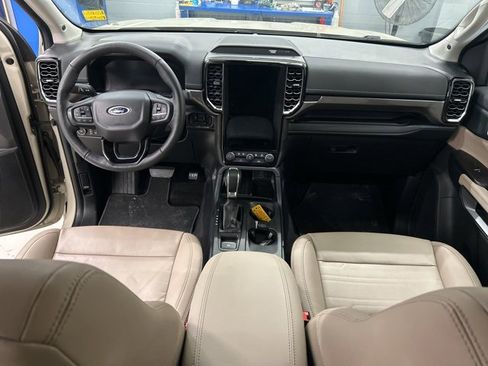 Used 2025 Ford Ranger Lariat w/ Advanced Towing Package image 10
