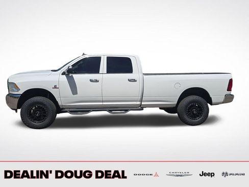 Used 2016 RAM 2500 SLT w/ Luxury Group AWD/4WD image 3