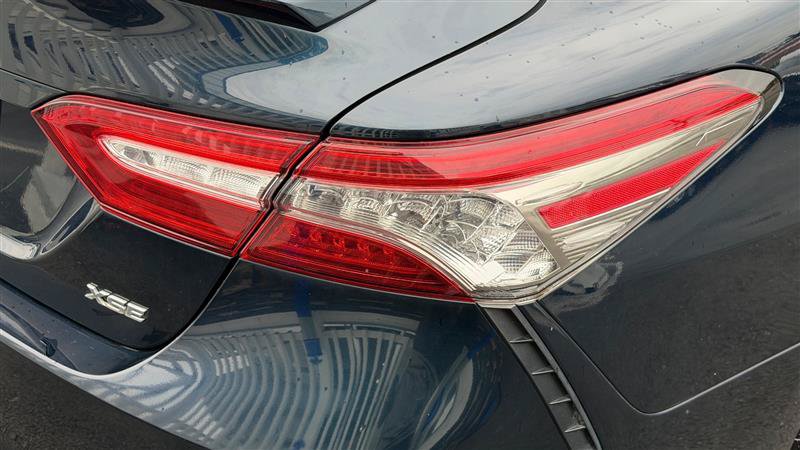 Used 2019 Toyota Camry XSE FWD image 14
