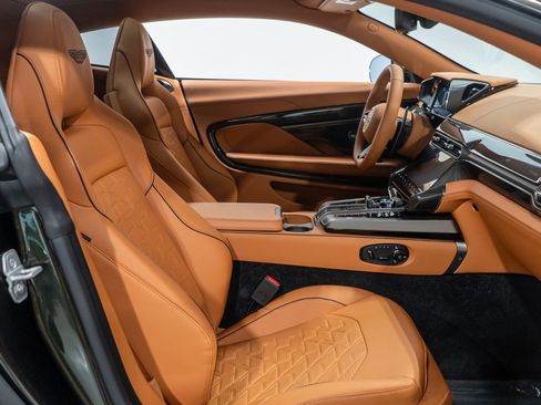 Used 2025 Aston Martin Vanquish image 63