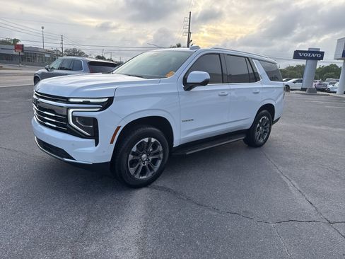 Used 2025 Chevrolet Tahoe LT w/ Comfort Package image 6