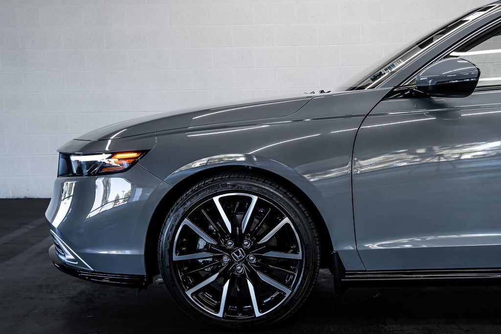 Used 2024 Honda Accord Touring image 12