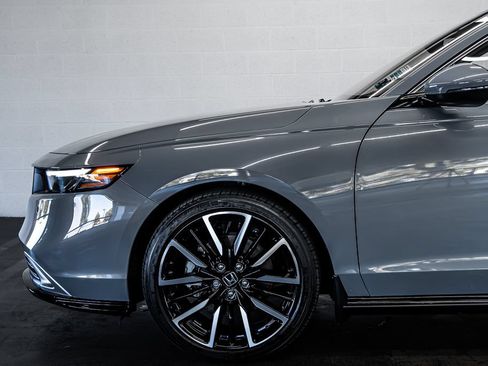 Used 2024 Honda Accord Touring image 12