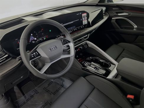 New 2025 Audi Q5 Premium Plus image 9
