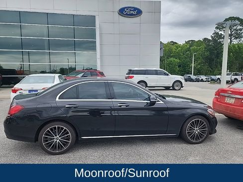 Used 2021 Mercedes-Benz C 300 Sedan image 2