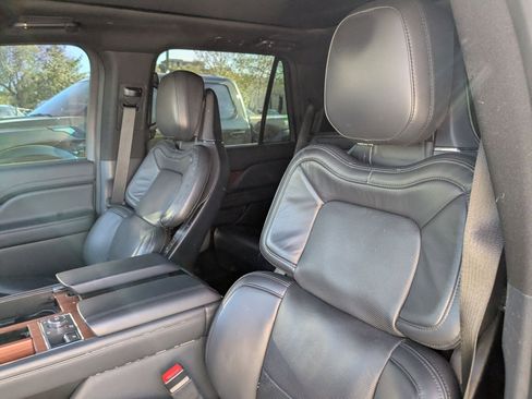 Used 2024 Lincoln Navigator L Reserve AWD/4WD image 11