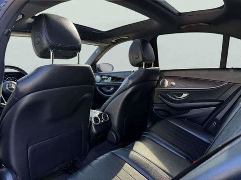 Used 2022 Mercedes-Benz E 350 4MATIC Sedan image 38