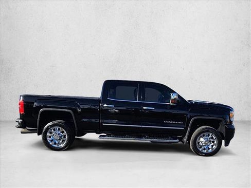 Used 2018 GMC Sierra 2500 Denali w/ Duramax Plus Package image 4