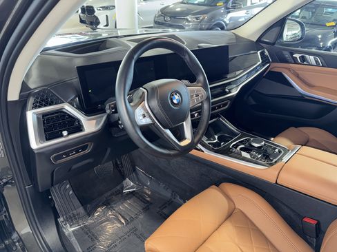 Certified 2025 BMW X7 xDrive40i w/ Premium Package image 21