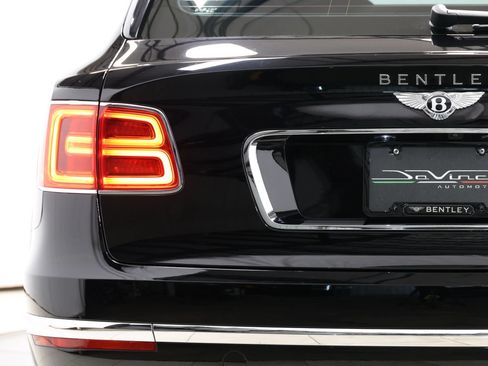 Used 2020 Bentley Bentayga Plug-In Hybrid AWD/4WD image 69