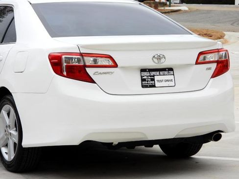 Used 2012 Toyota Camry SE image 16
